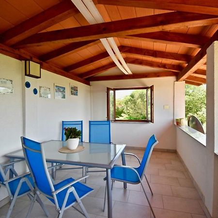 Relaxing Holiday House With Terrace Sea View Medulin Eksteriør bilde